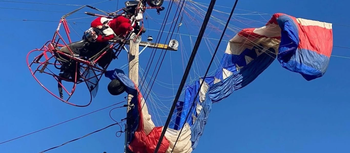 Ο Άγιος Βασίλης μπλέχτηκε... σε καλώδια υψηλής τάσης (βίντεο)